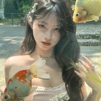 抖音怎么查出谁举报我们抖音是一个非常受欢迎的短视频平台，但同时也面临着一些问题和挑战。其中，如何查出抖音举报我们的问题，一直是用户关注的一个焦点。下面将介绍一些常见的方法，帮助你更好地保护自己的账号。