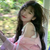 抖音群内如何举报别人抖音是一个非常受欢迎的短视频平台，它为用户提供了丰富的视频内容。然而，有时候我们可能会遇到一些问题，比如被其他用户举报了。那么，在抖音群内如何举报别人呢？
