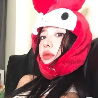 为什么还能举报抖音平台抖音平台作为互联网上最受欢迎的短视频应用之一，吸引了大量的用户。然而，随着网络的快速发展和用户的日益增多，抖音平台也面临着一些问题和挑战。其中，争议、违规行为、广告等问题逐渐引起了公众的关注。